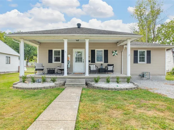 827 S Main St, Carrollton, IL 62016