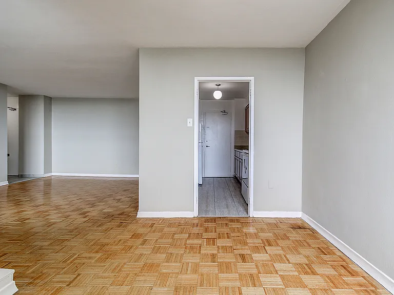 44 Valley Woods Rd — Photo 9