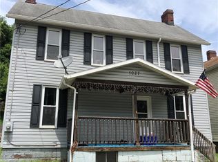 1027 Pike Run Dr, Coal Center, PA 15423