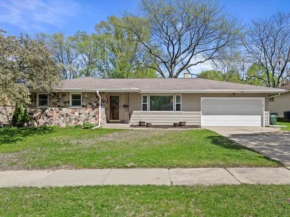 507 South 17th AVENUE, West Bend, WI 53095