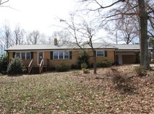 130 Robin Ln, Statesville, NC 28677