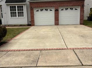 456 Virgin Island Dr, Williamstown, NJ 08094