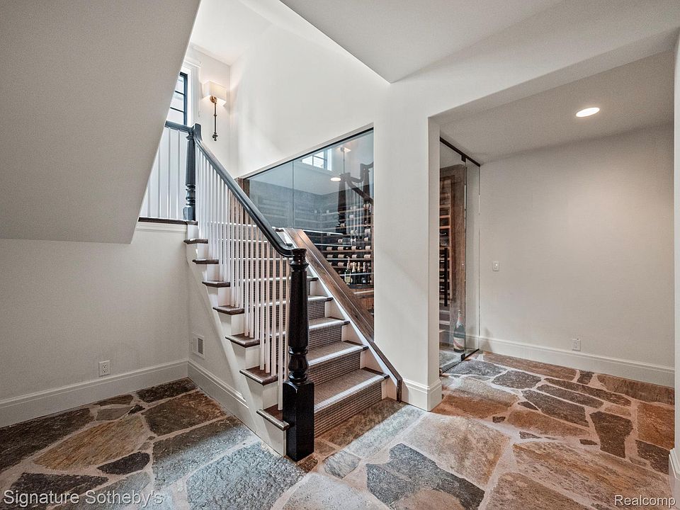 908 Oakland Ave, photo 24