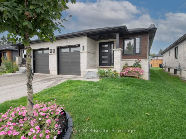 209 Church St N, Wellington North, ON N0G 2L4