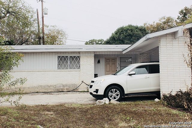 2nd image of 208 Shalimar Dr #A