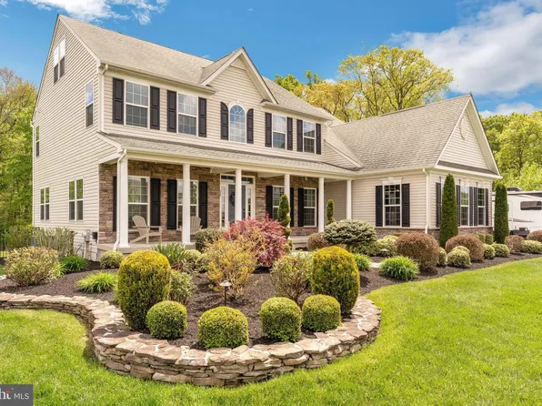 20 Belmont Cir, Columbus, NJ 08022