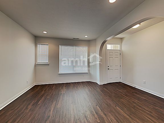 5th image of 8752 Carver Dr