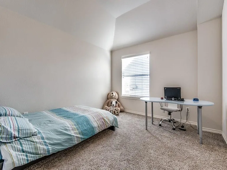 10572 Coach House Ln — Photo 14