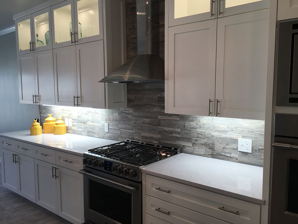 New kitchen and appliances