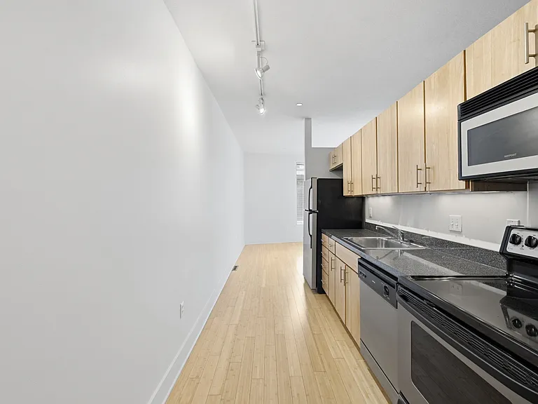 521 Shady Ave #14 — Photo 9