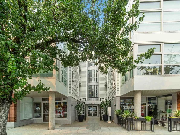 2929 W 4th Ave #307, Vancouver, BC V6K 4T3