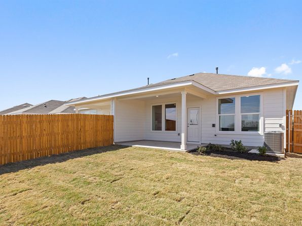 568A Arnold Loop, Uhland, TX 78640