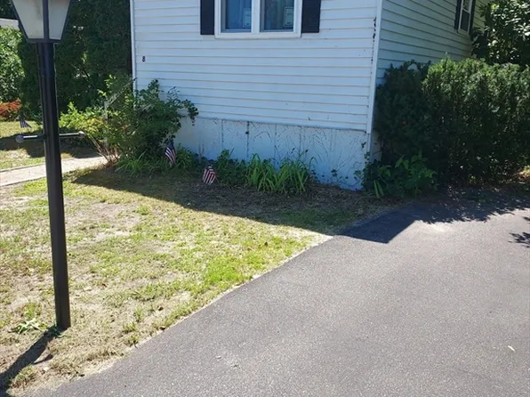 8 Jefferson Way, Carver, MA 02330