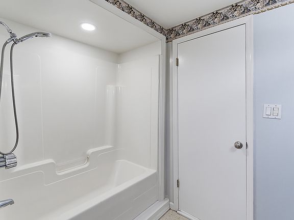 2nd image of 126 Elliot Pl Suite 200