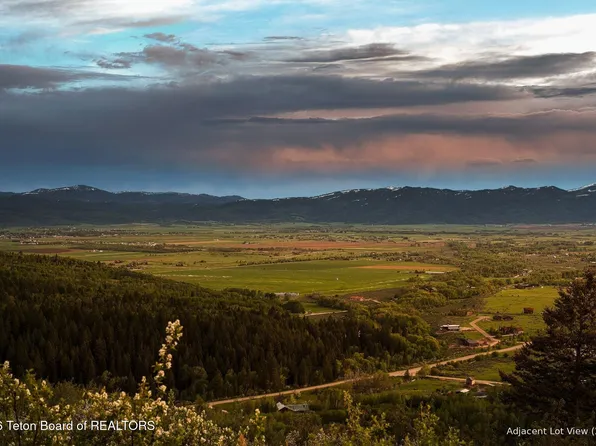 3071 Canyon Crest Dr, Victor, ID 83455