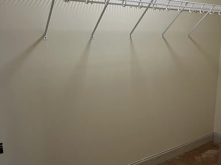 191 College St #401 — Photo 9