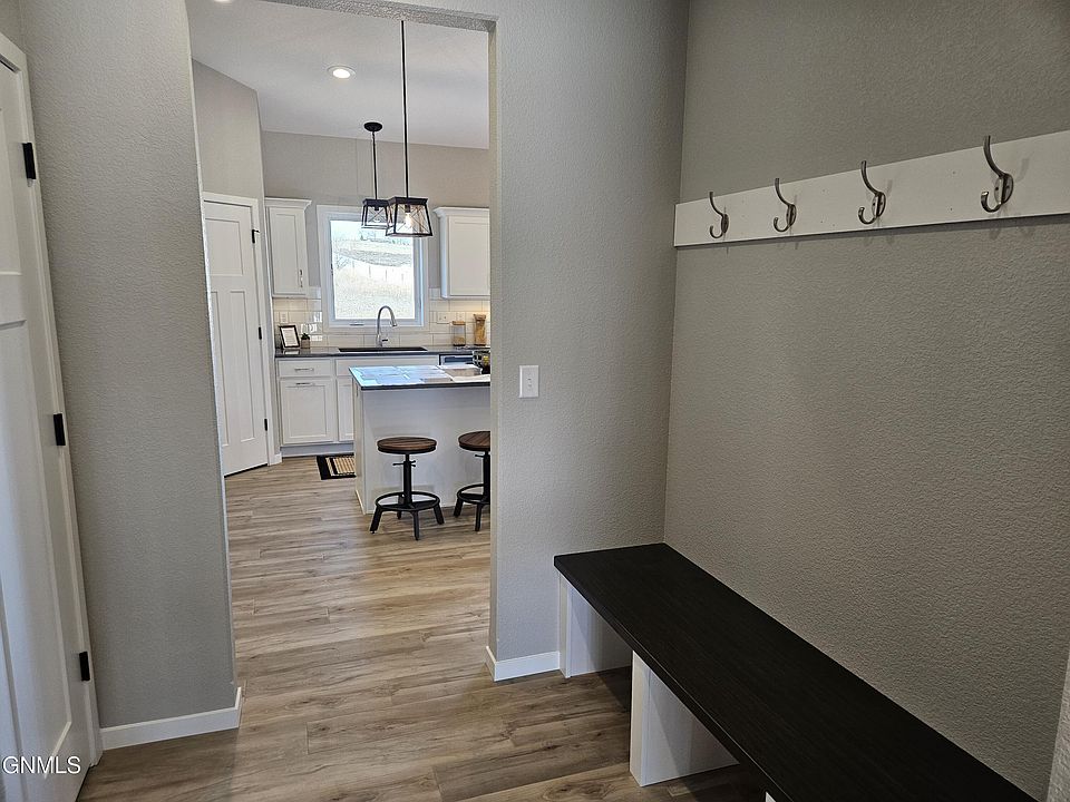 5316 Cobalt Dr, Bismarck, ND 58503 Zillow