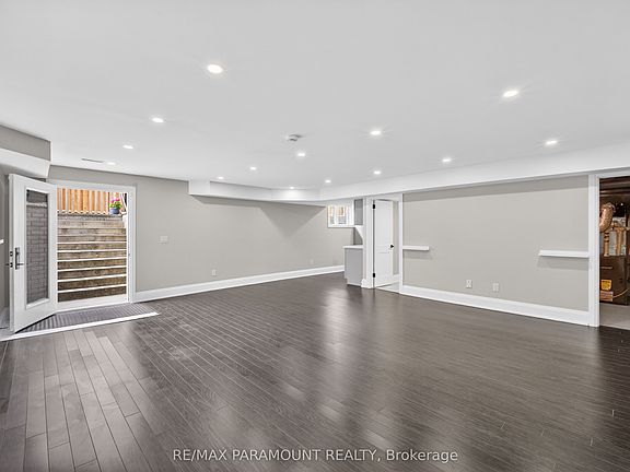 3rd image of 38 York Rd