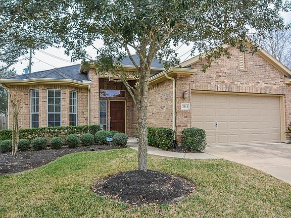 2nd image of 3915 Climbing Rose Ct