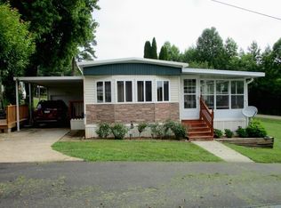 27 Hill St, Franklin, NC 28734