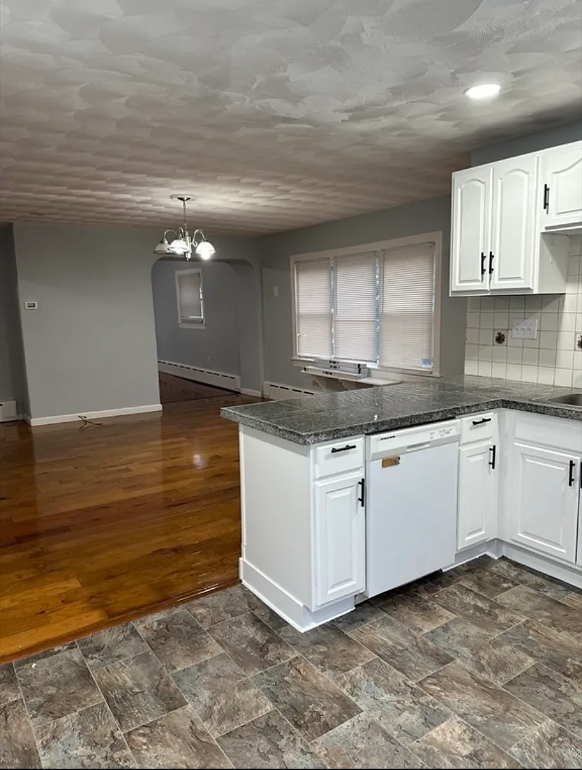 Building Photo - 151 Jepson St #1