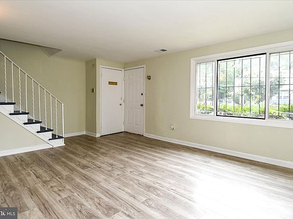 2nd image of 7768 Burnside Rd