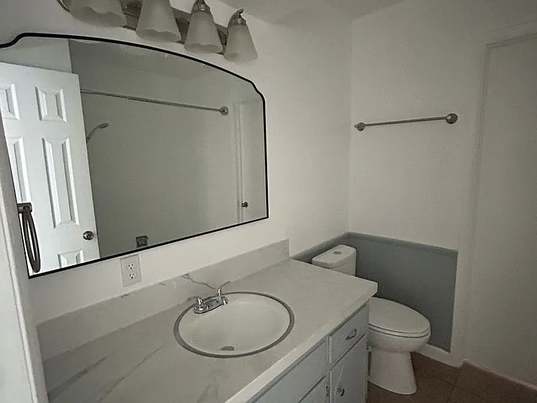2717 NW Central Dr — Photo 22