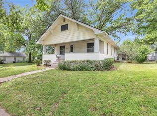 804 N Poplar St, Ottawa, KS 66067