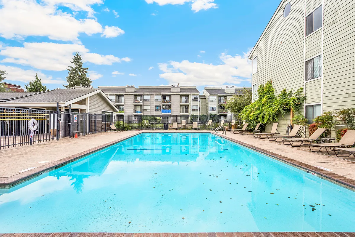 Building Photo - Waterbrook