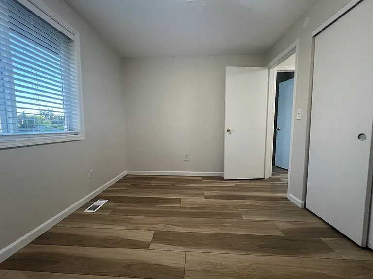 1004 SE 123rd Ave — Photo 22