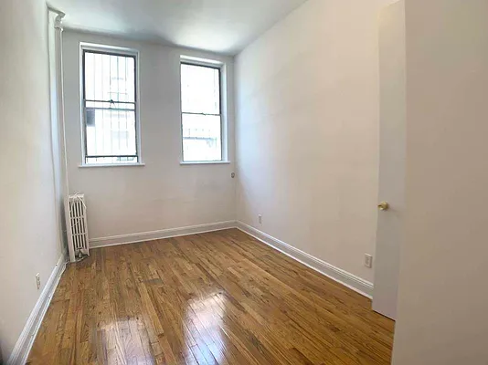 Rented by Tapiro Realty | media 13