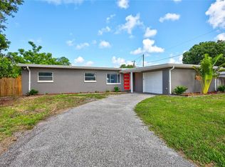 8762 Pelican Ln, Seminole, FL 33777