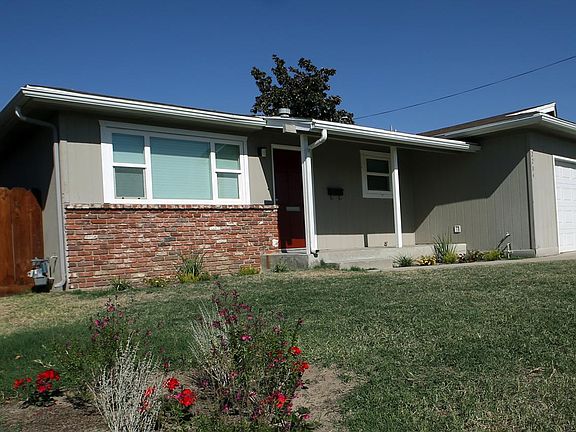 2nd image of 2204 Hillcrest St