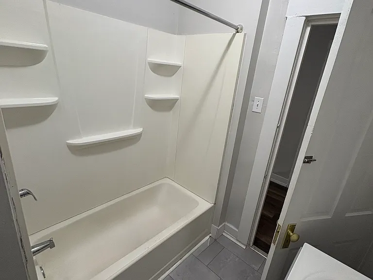 2731 Harris Ave #1 — Photo 5