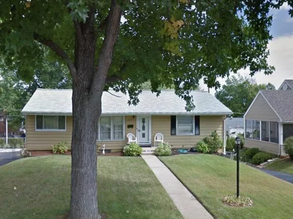7051 Circleview Dr, Saint Louis, MO 63123