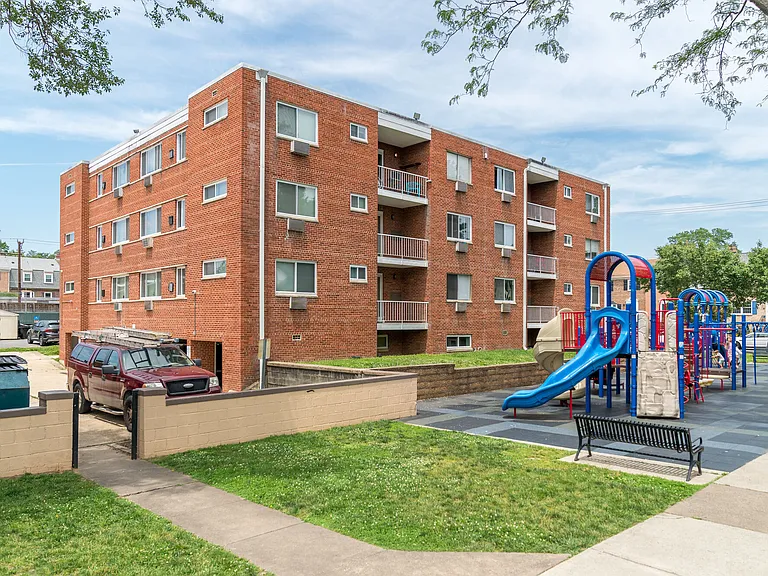 Mason Avenue Apartments — Photo 22