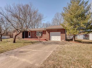 227 Cope Dr, Salem, IL 62881