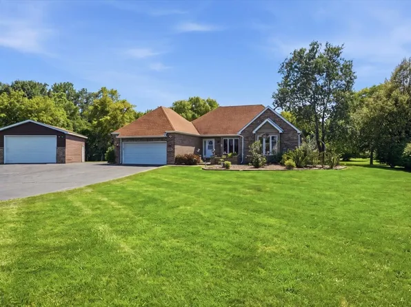 10351 W Prairie Ln, Beach Park, IL 60087