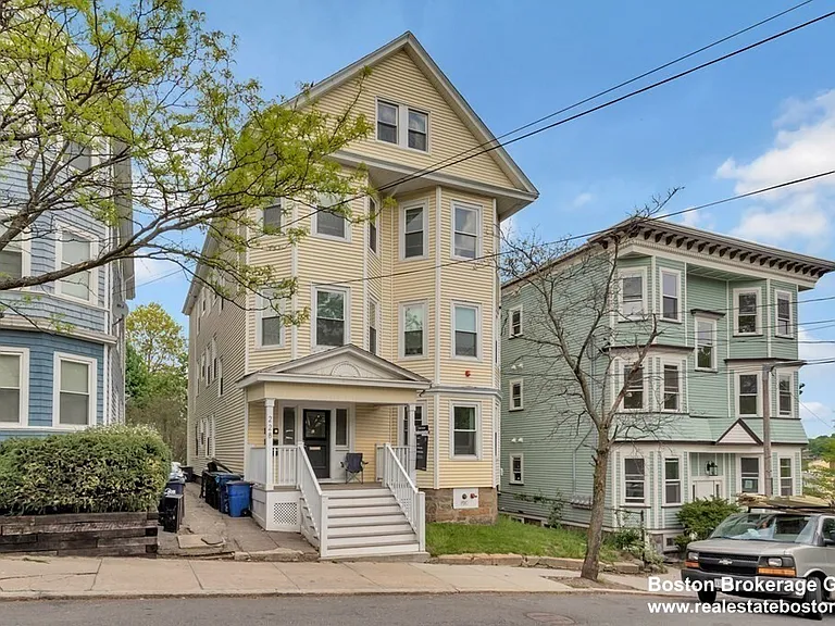 228 Calumet St #1 — Photo 14