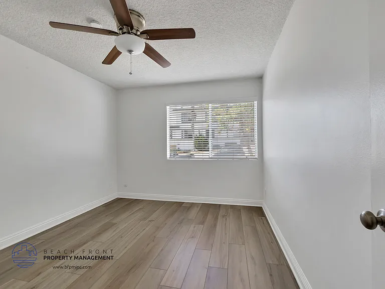 740 W 24th St. — Photo 35