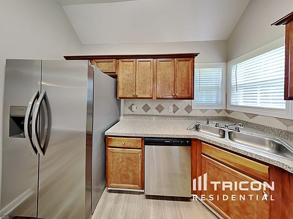 5th image of 31 Cole Meadows Pl