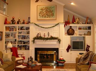 204 Regency Ct, Bentonville, AR 72712