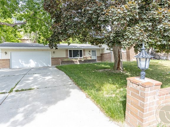 2nd image of 3221 Durland Dr