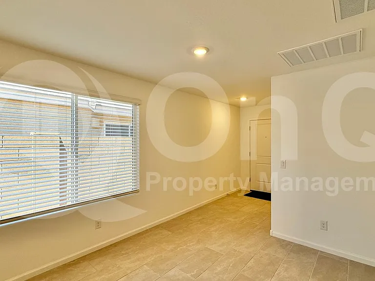 17408 N Del Mar Ave — Photo 3