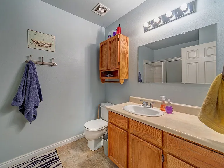 642 N 200 E #302 — Photo 10