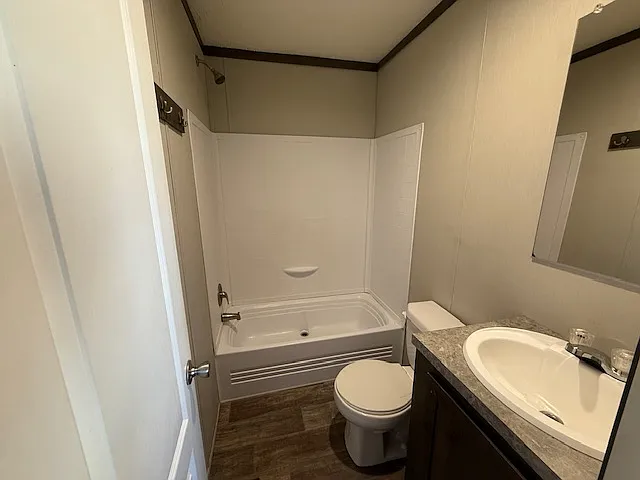 3 bed, $1,200 — Photo 3