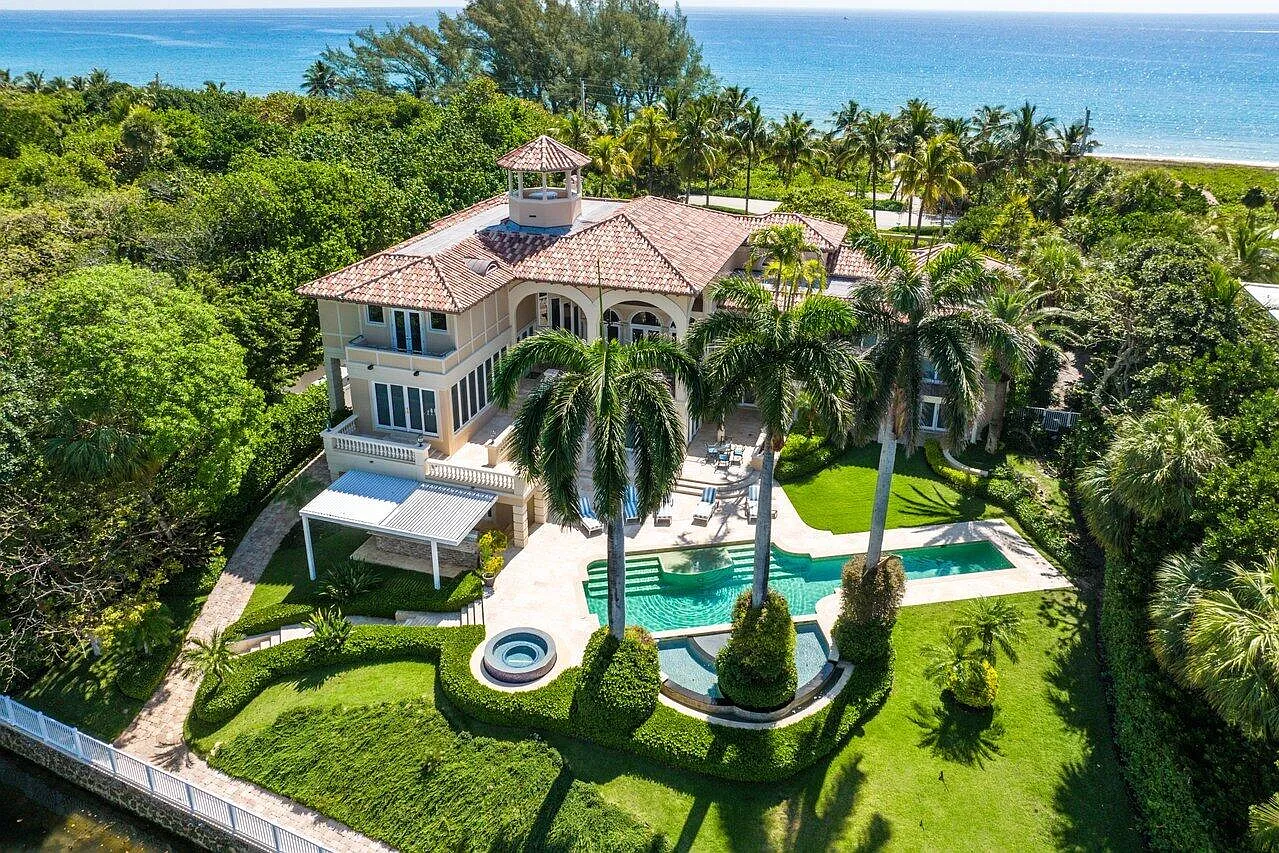 5 bed, 7.0 bath, 10200 sqft, $85,000 — Photo 1