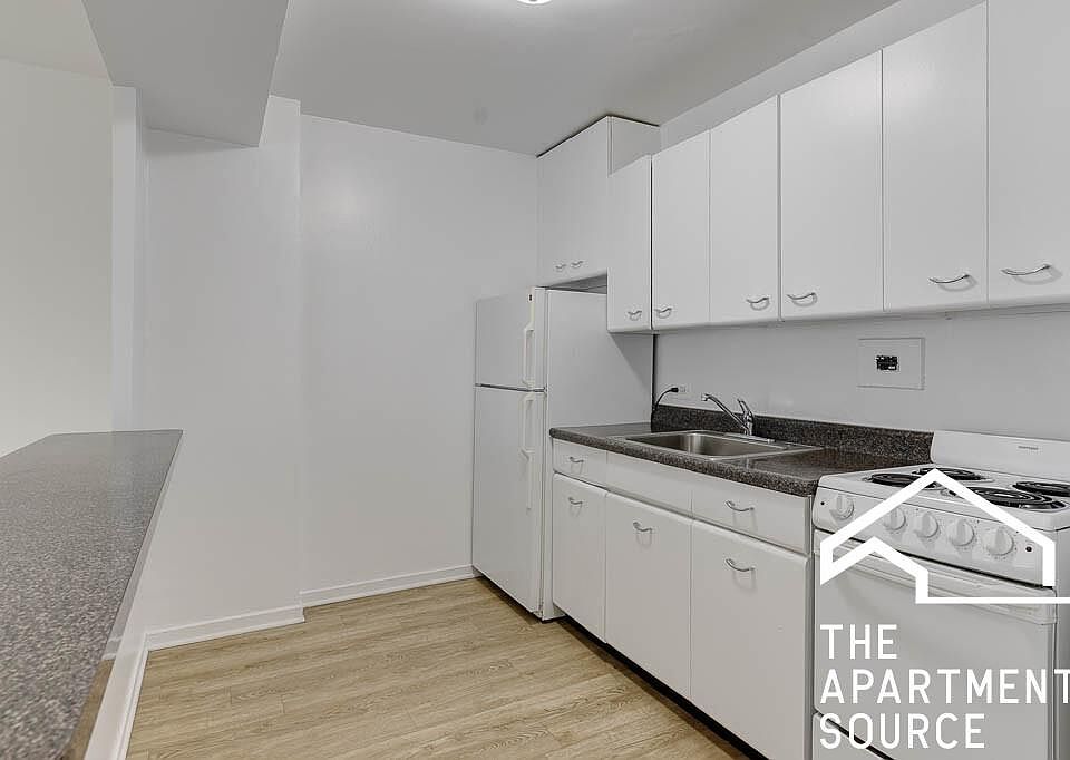 1st image of 3132 N Lake Shore Dr #1507