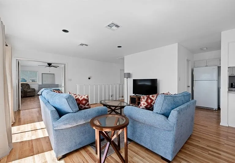 342 Lands End St — Photo 6