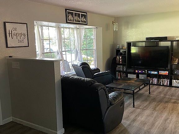 3rd image of 2055 W Barlington Dr